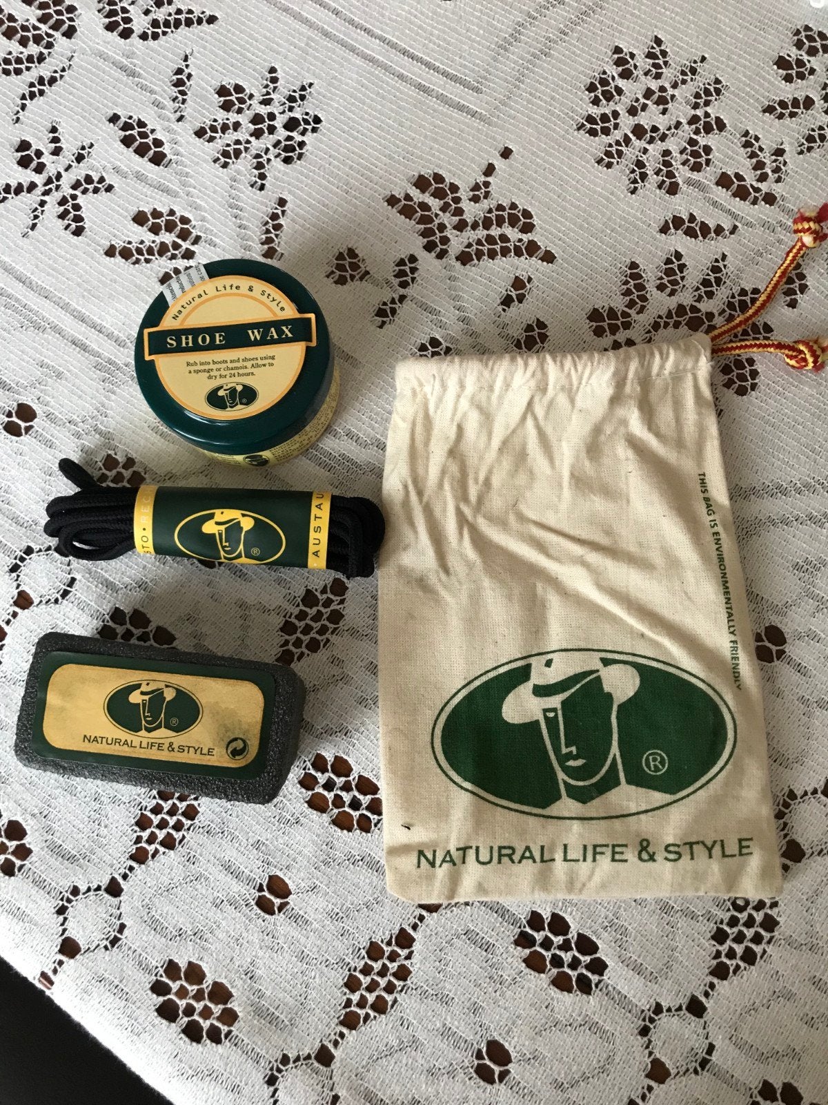 Schoenverzorgingsset Natural Life & Style, Ophalen of Verzenden, Zo goed als nieuw, Sneakers of Gympen