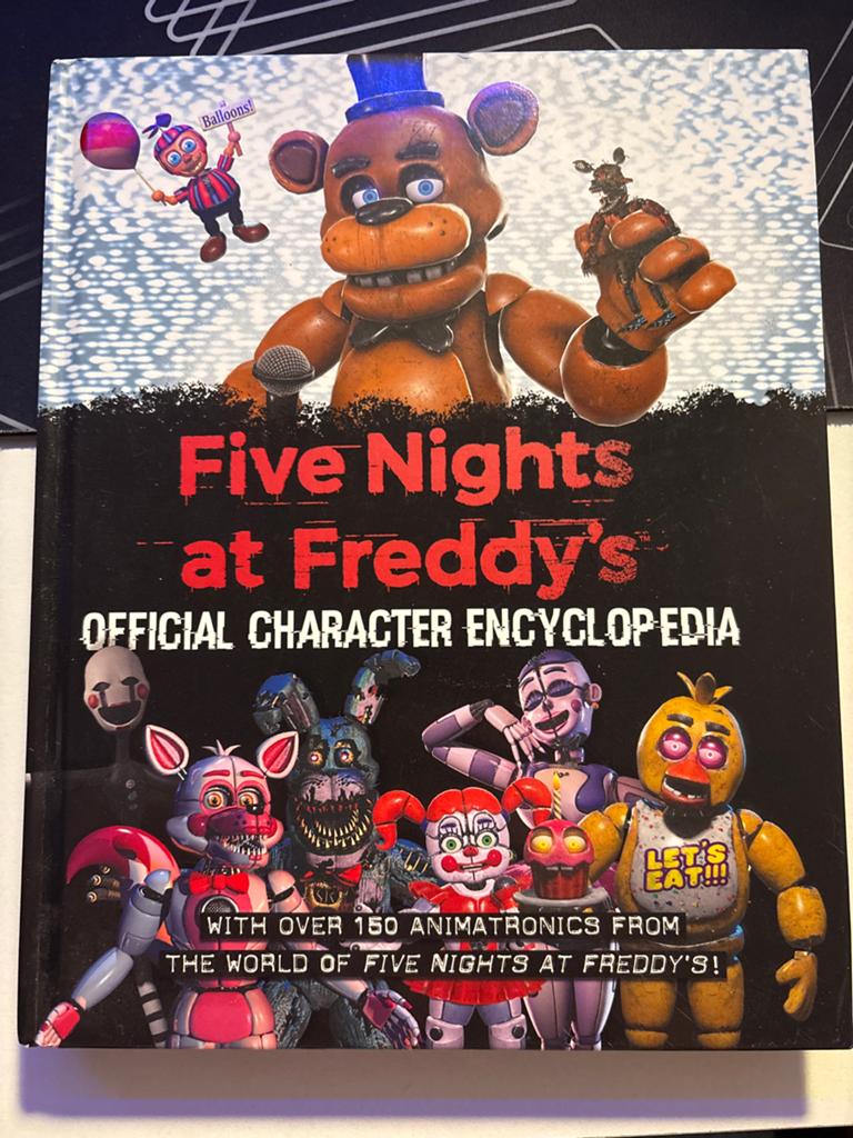 Five Nights at Freddy's: Official Character Encyclopedia, Ophalen of Verzenden, Zo goed als nieuw, Fictie