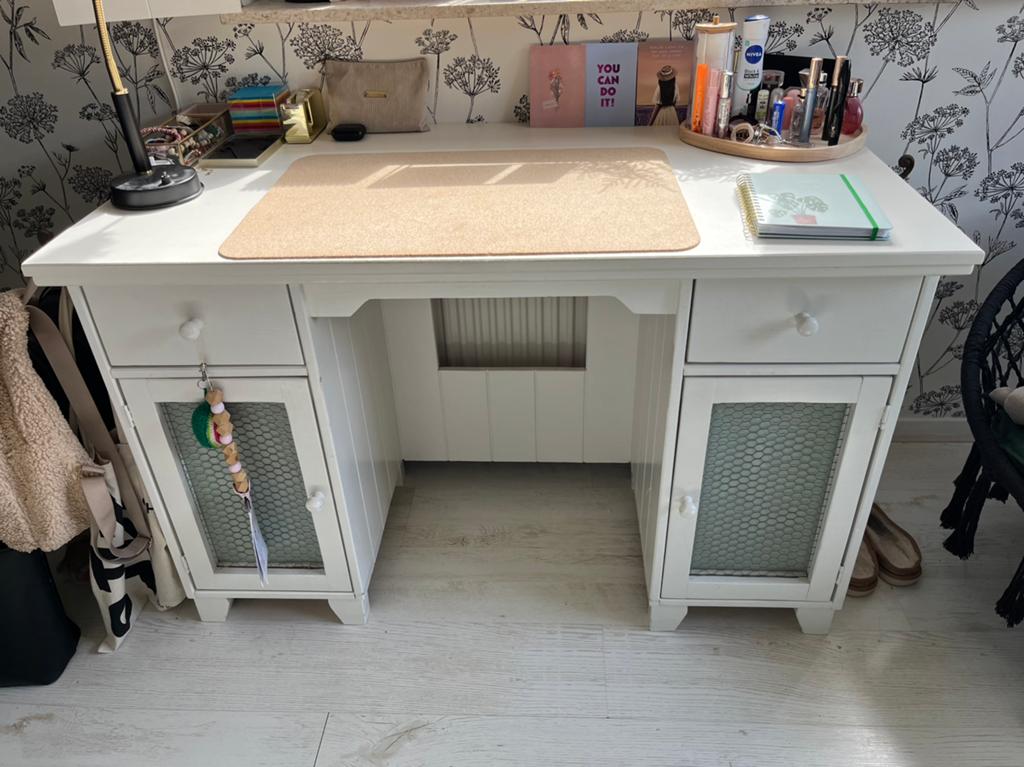 Bureau(met nachtkastje), Ophalen, Zo goed als nieuw