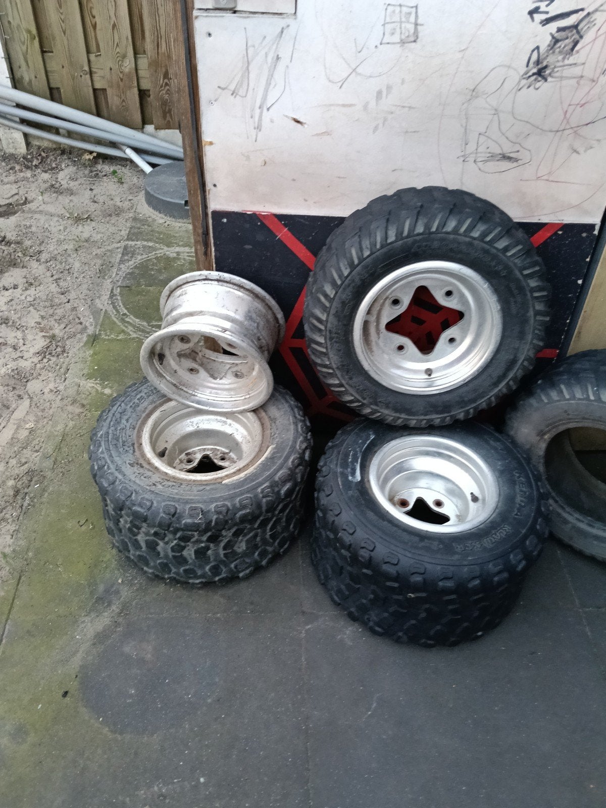 Velgen Suzuki LTZ 400 (banden lek), Ophalen