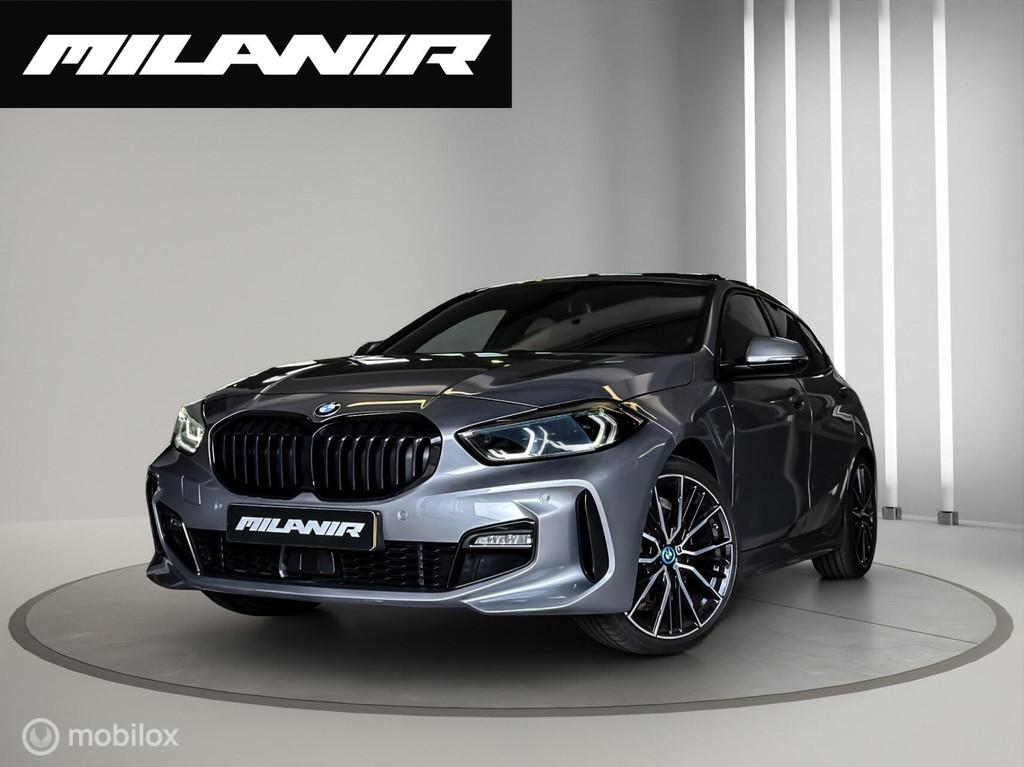 BMW 1-serie 118i M Sport |Pano |Kuipstoelen |H&K |HUD |ACC, Gebruikt, Bedrijf, 3 cilinders, 695 kg