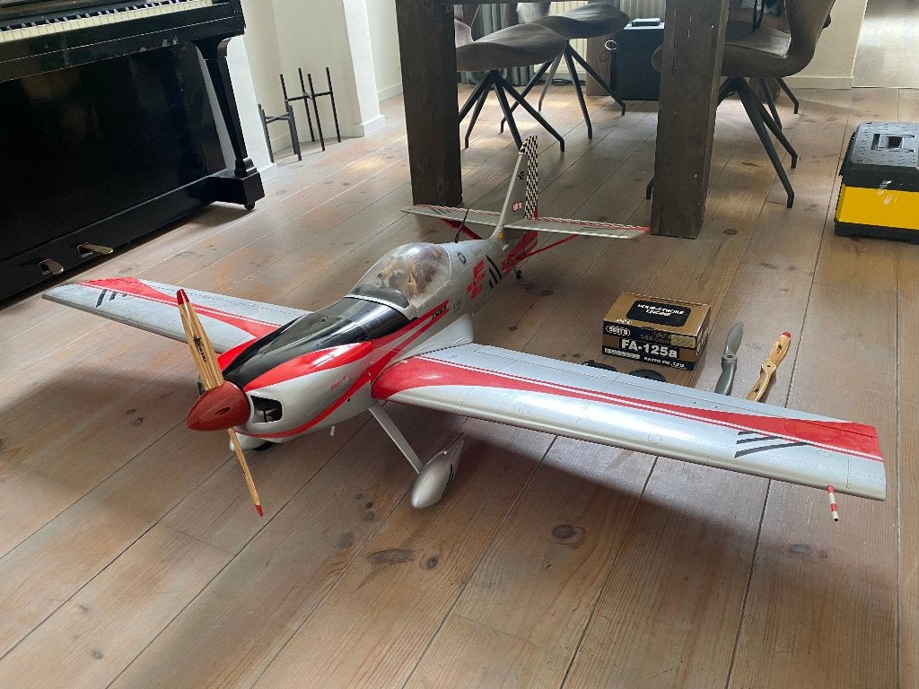 Seagull Zlin Z50 + Saito FA-125a 4-takt | Nieuwstaat, Hobby en Vrije tijd, Ophalen, Zo goed als nieuw, Nitro, RTF (Ready to Fly)
