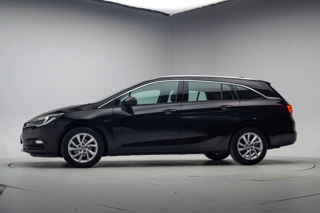 Opel Astra 1.0 Innovation [ Navi Camera Half Leder ], Voorwielaandrijving, Gebruikt, 1178 kg, 620 kg