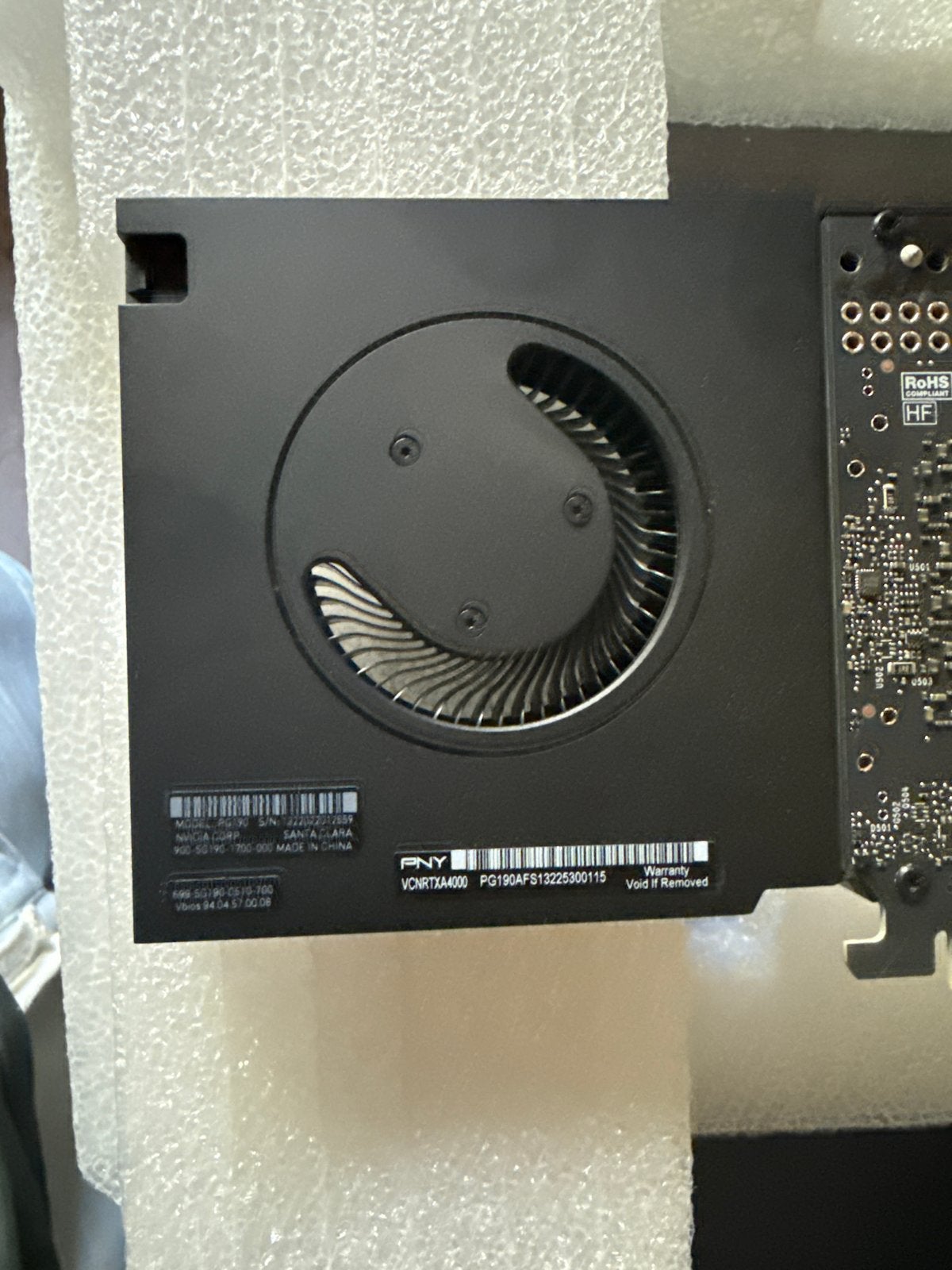 PNY VCNRTXA4000 NVIDIA RTX A4000 Grafische Kaart, Computers en Software, Videokaarten, Ophalen, GDDR6, PCI-Express 4, Zo goed als nieuw