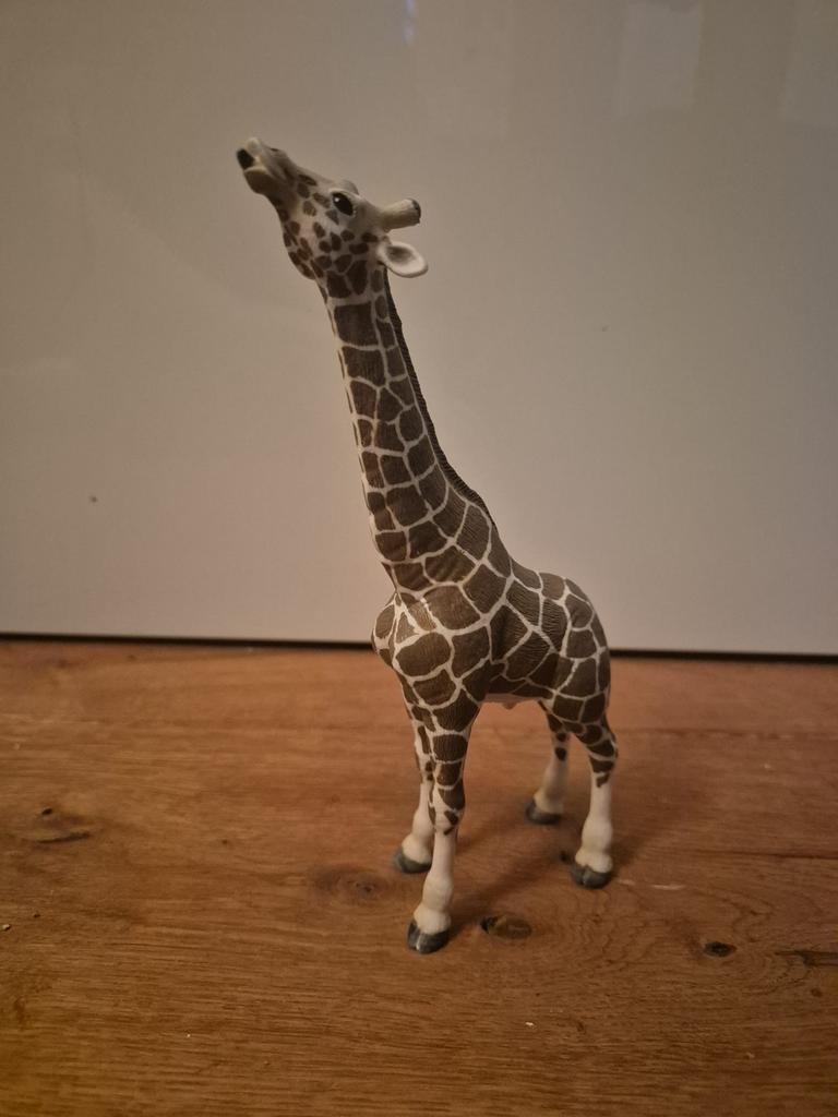 Schleich giraffe, Ophalen of Verzenden, Zo goed als nieuw, Beeldje of Figuurtje