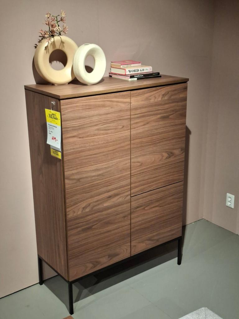Showroommodel Brixton wandkast melamine noten kleur, Huis en Inrichting, Kasten | Wandmeubels, Ophalen, Nieuw, Minder dan 150 cm