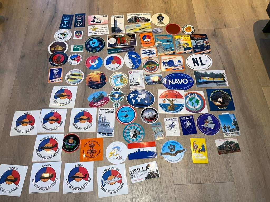 Partij militaria stickers, Verzenden, Gebruikt, Overige typen