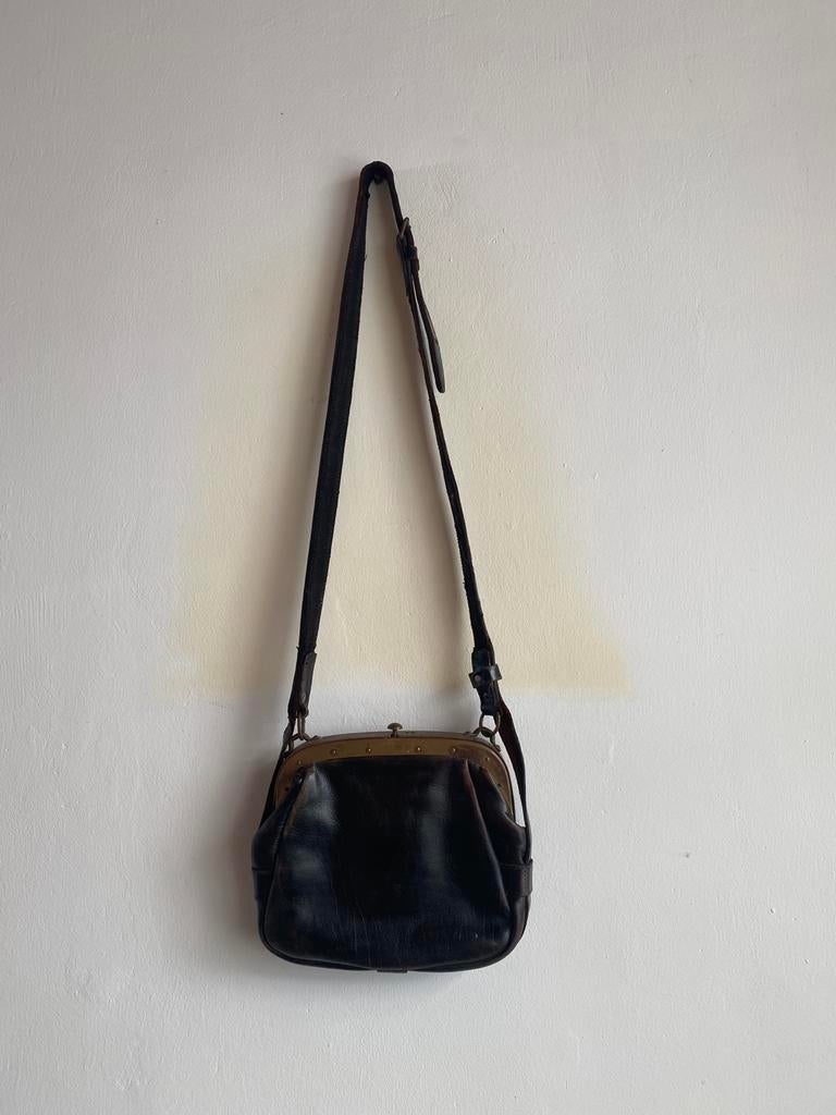 Antieke leren tas met knip, Ophalen of Verzenden, Gebruikt, Zwart, Schoudertasje
