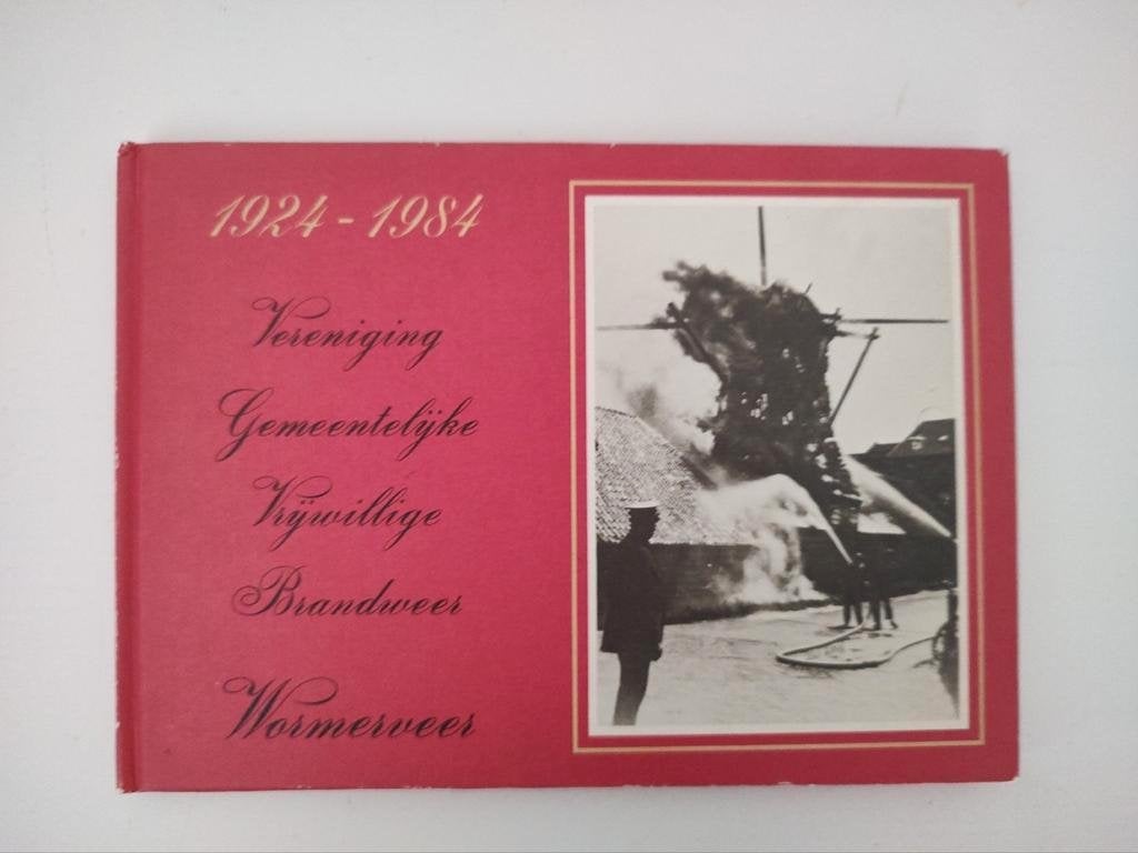 Vereniging Gemeentelijke Vrijwillige Brandweer Wormerveer 19, Ophalen of Verzenden, 20e eeuw of later, Gelezen