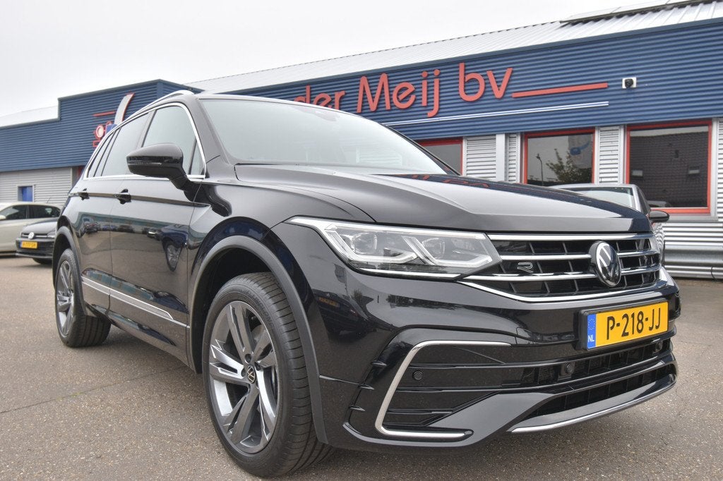 Volkswagen Tiguan 1.4 TSI eHybrid R-Line Business+ , TREKHAA, Auto's, Volkswagen, Leder en Stof, Hybride Elektrisch/Benzine, SUV of Terreinwagen
