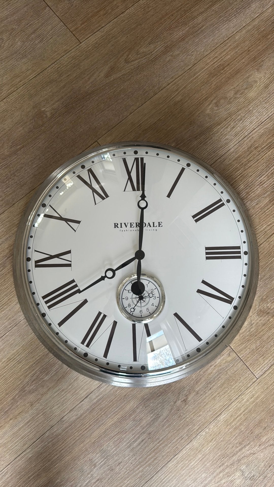 Riverdale klok 50 cm, Huis en Inrichting, Woonaccessoires | Klokken, Ophalen, Wandklok, Stil uurwerk, Analoog
