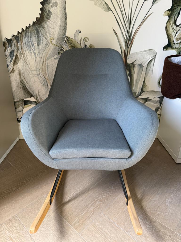 Schommelstoel NEBEL, Huis en Inrichting, Fauteuils, Ophalen, 75 tot 100 cm, Zo goed als nieuw, 75 tot 100 cm