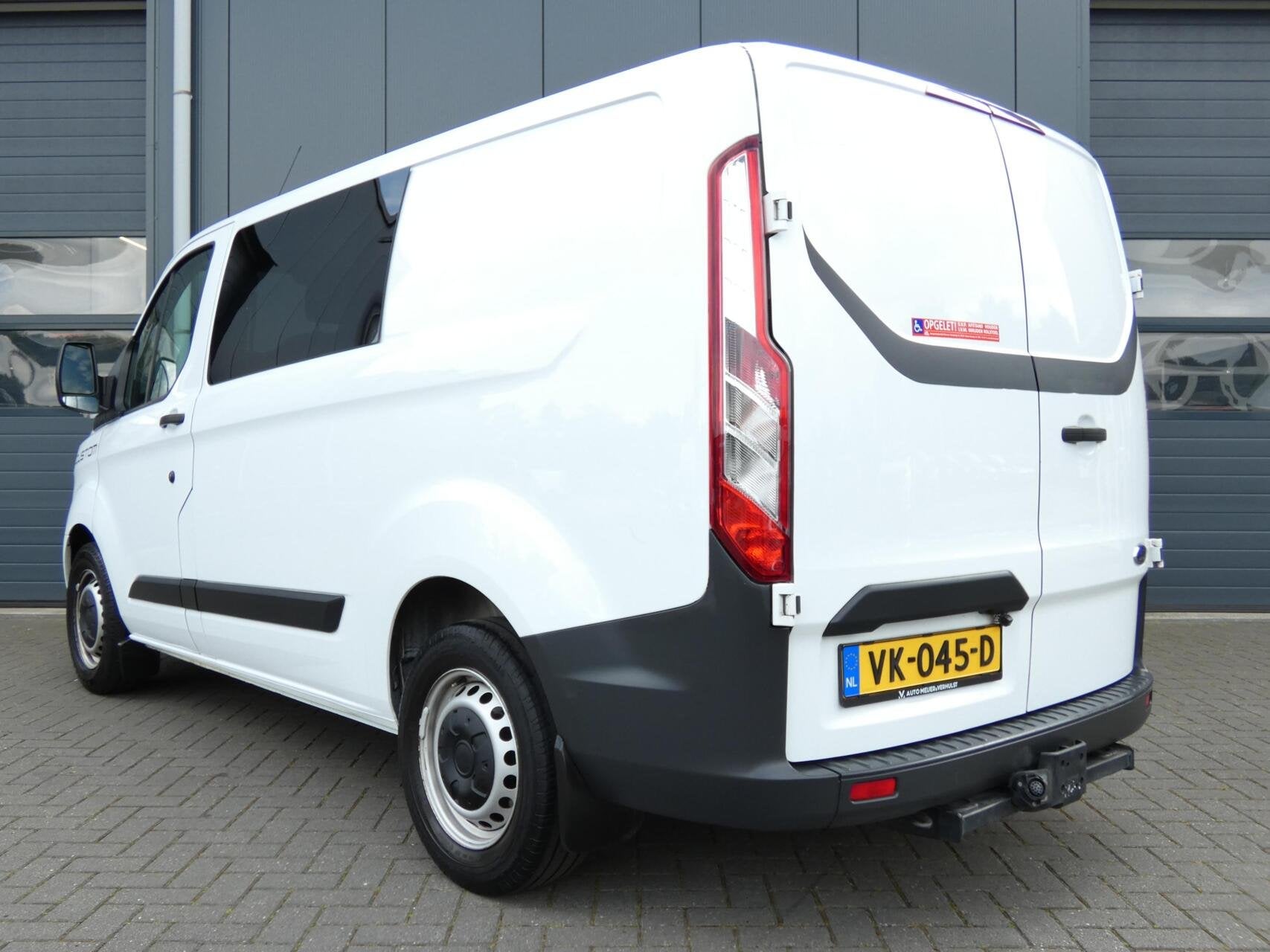 Ford Transit Custom 270 2.2 TDCI L1H1 Rolstoelbus | 4-PERSOO, Auto's, Voorwielaandrijving, Euro 5, Gebruikt, 4 cilinders