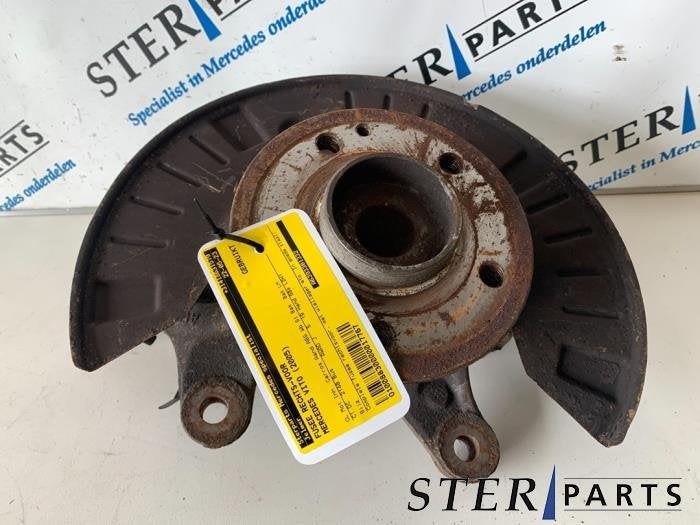 Fusee rechts-voor van een Mercedes Vito, Auto-onderdelen, Gebruikt, -, Ophalen of Verzenden, -