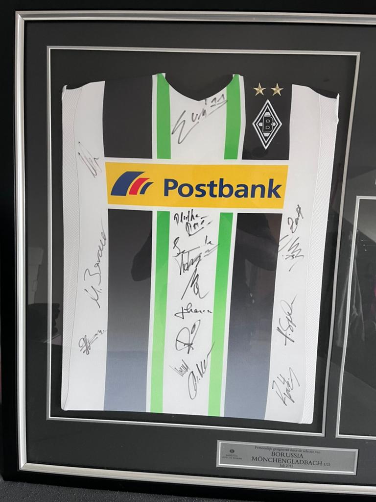 Ingelijste voetbal shirt, Ophalen, Zo goed als nieuw, Buitenlandse clubs, Shirt