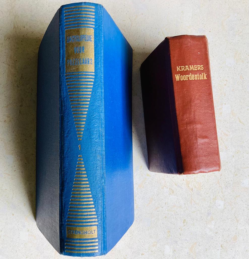 Antieke Puzzel-Enceclopedie en Kramers Woordentolk 1934., Gelezen, Nederlands, Ophalen of Verzenden, Kramers