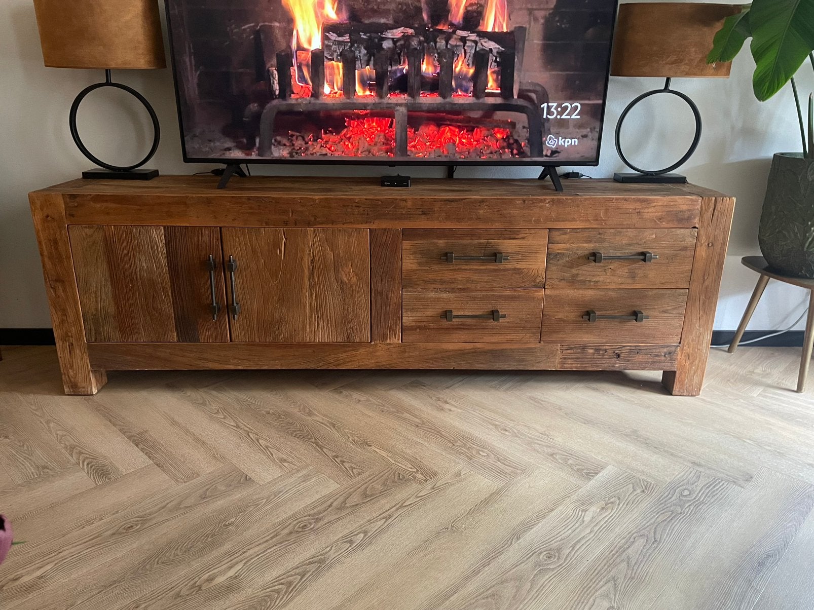 Grote robuuste teakhout tv-kast 220cm breed, Ophalen, Teakhout, Zo goed als nieuw, 200 cm of meer