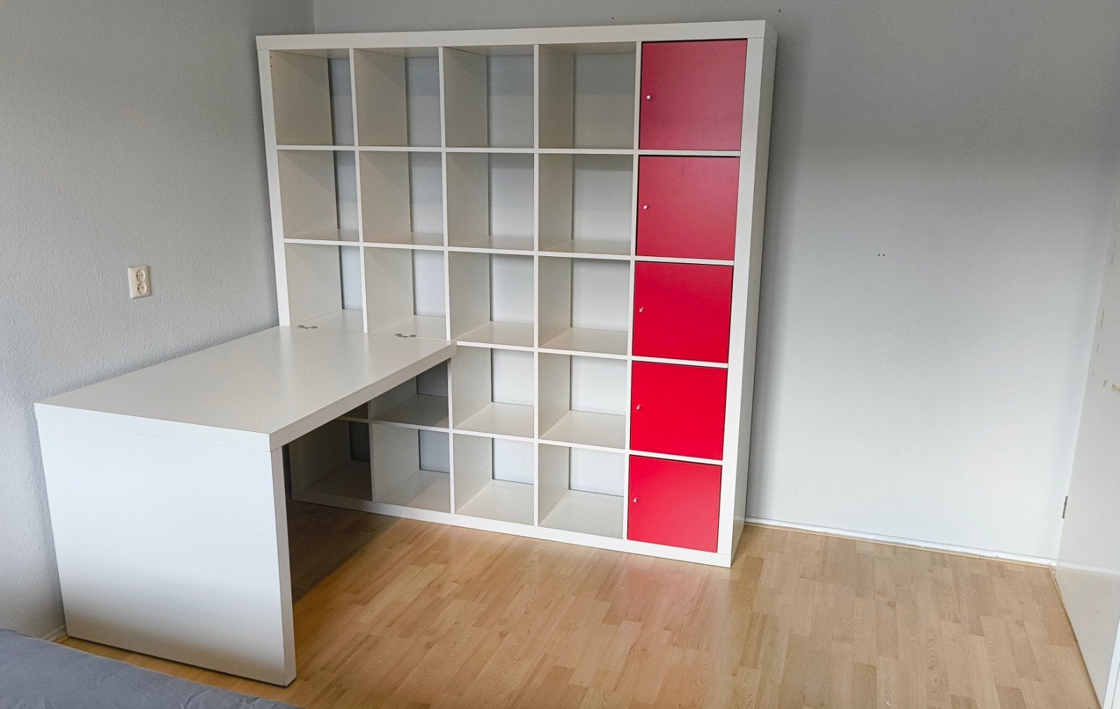 IKEA Kallax kast + 5 inzetdeurtjes + bureaudeel, Ophalen, Gebruikt, 150 tot 200 cm, 150 tot 200 cm