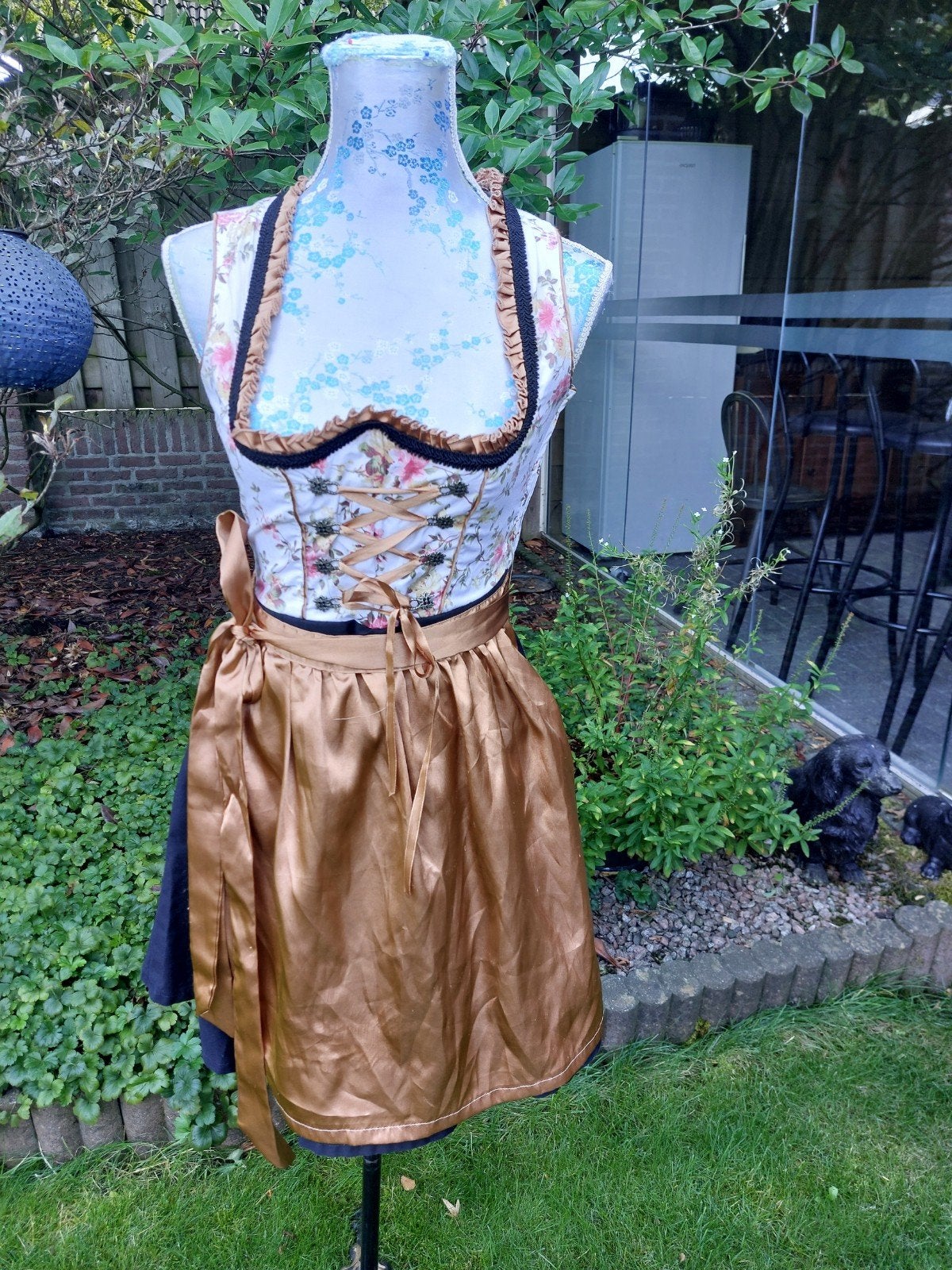 prachtige dirndl oktoberfest jurk lifos mt 34, Lifos, Ophalen of Verzenden, Maat 34 (XS) of kleiner, Overige thema's