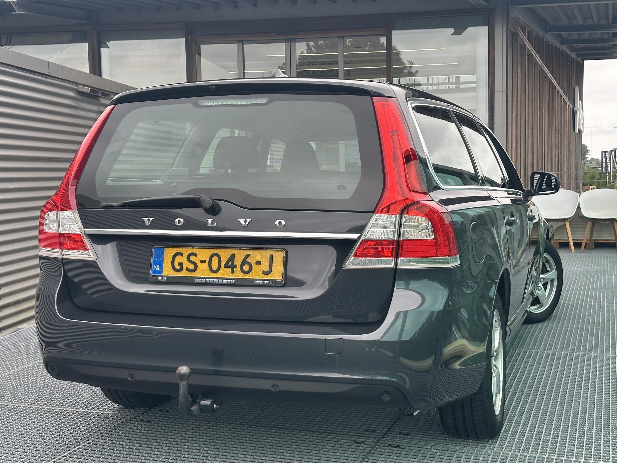 Volvo V70 2.0 D2 Classic Edition 1e eigenaar! Lederen bekled, Auto's, Voorwielaandrijving, Automatische klimaatregeling, Euro 6