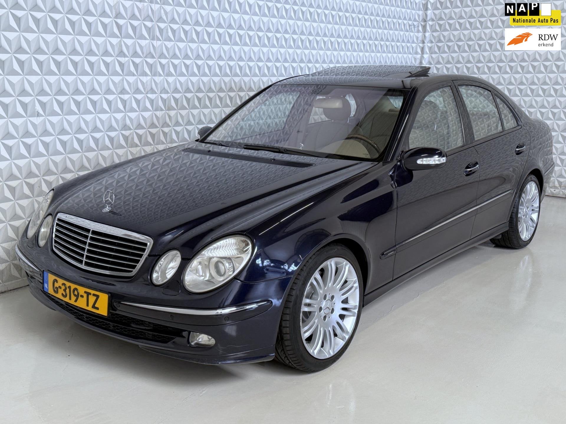 Mercedes-Benz E-klasse 500 ( E500 ) Avantgarde V8 / 195.000k, Auto's, Automaat, Achterwielaandrijving, Gebruikt, 8 cilinders