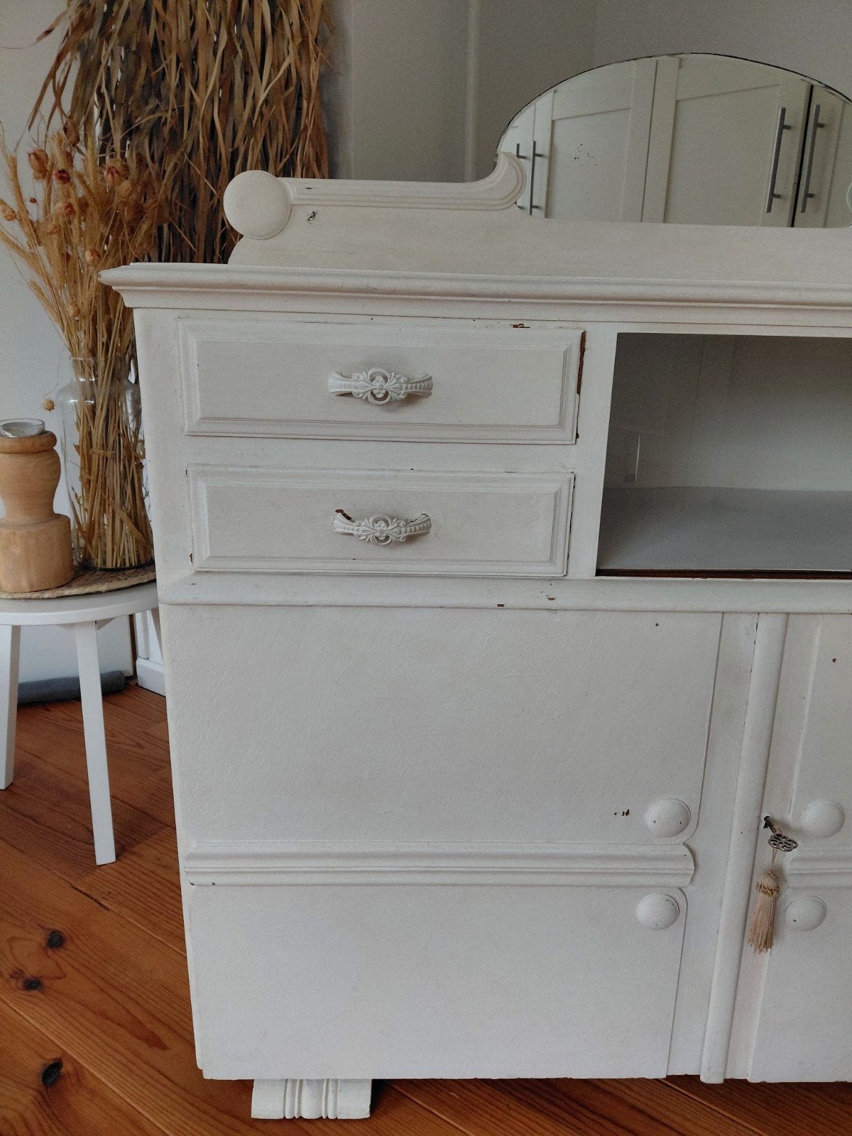 Antiek wit dressoir met spiegel en vitrinekast, Ophalen