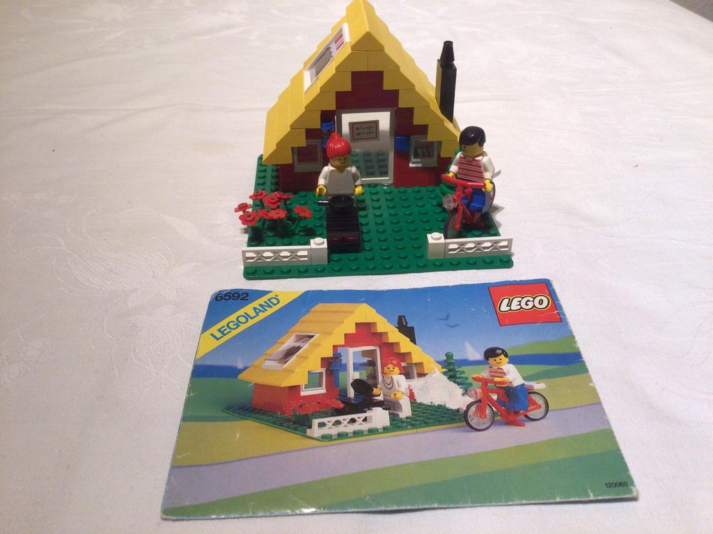 Huisje van lego met voor  beeld 6592, Ophalen, Zo goed als nieuw