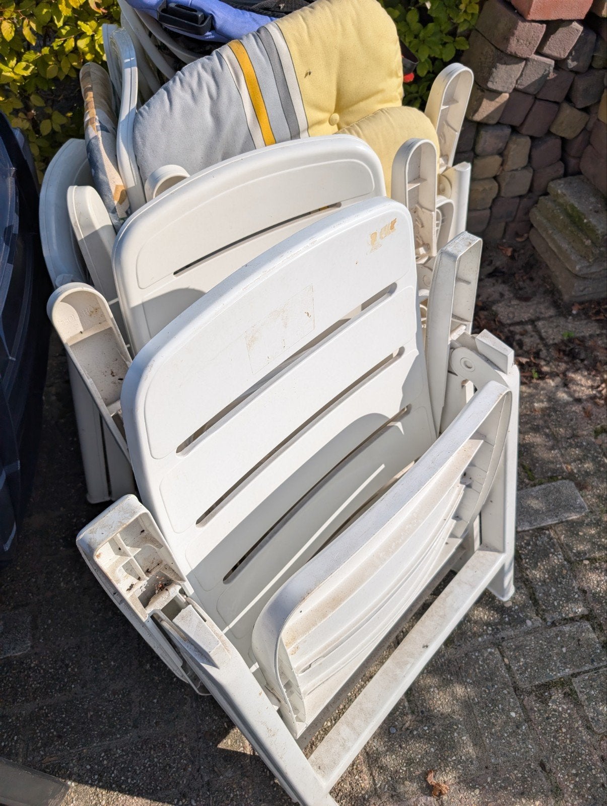 Gratis afhalen - tuinstoelen standen, Ophalen, Gebruikt, Kunststof