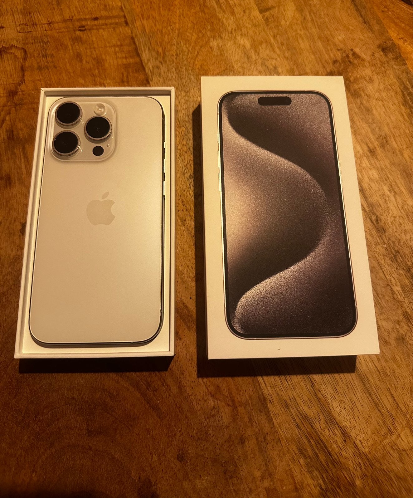 Iphone 15 Pro 128gb Krasvrij, Nieuwstaat en Batterij 88%, Telecommunicatie, Mobiele telefoons | Apple iPhone, 128 GB, Zwart, 88 %