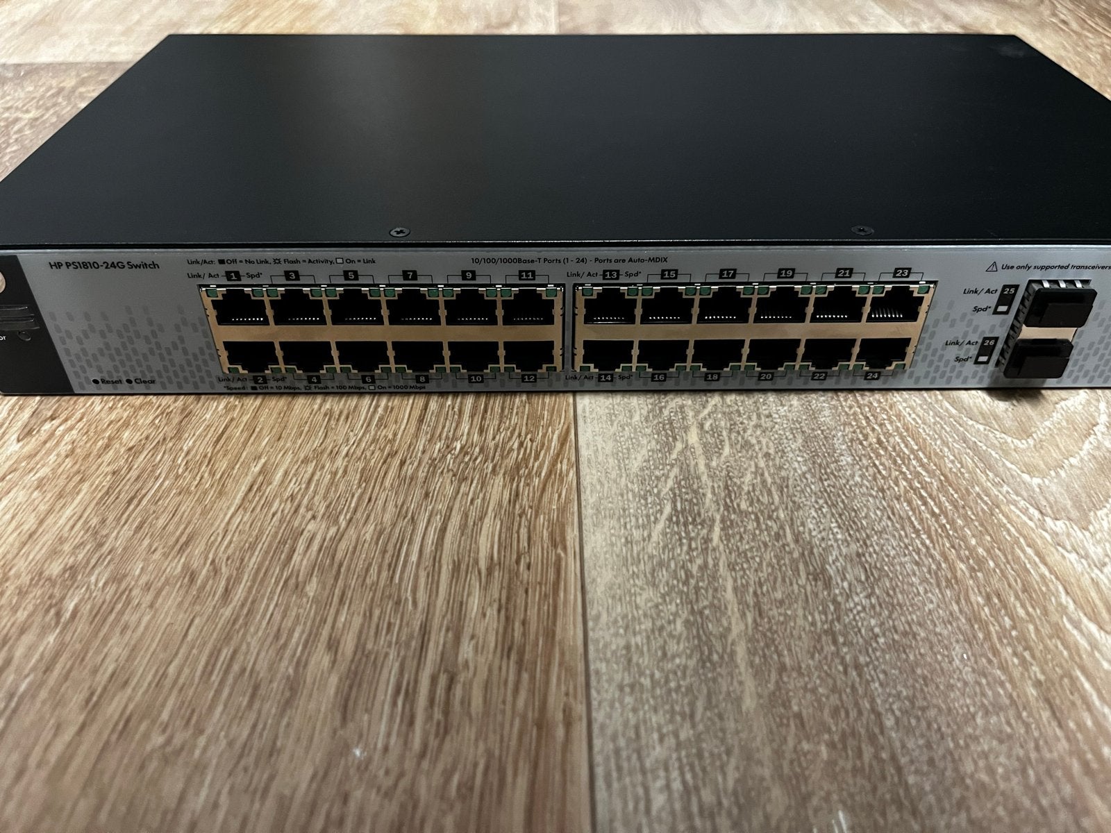 HP ProCurve 1810-24G Switch (J9450A) - 24-poorts Gigabit, Computers en Software, Netwerk switches, Ophalen of Verzenden, Zo goed als nieuw
