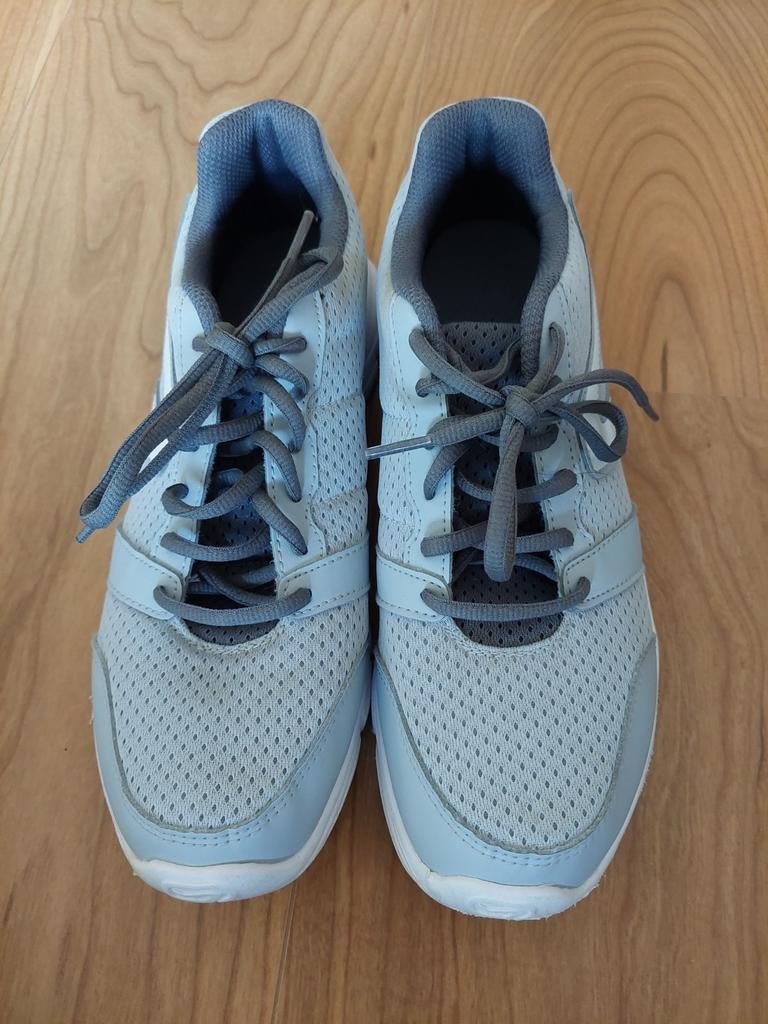 Sportschoenen maat 38 - Ideaal voor gymles, Kinderen en Baby's, Kinderkleding | Schoenen en Sokken, Gebruikt, Decathlon, Ophalen of Verzenden