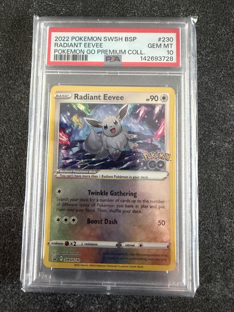 PSA 10 Radiant Eevee Pokémon Go Premium Collection Swsh230, Ophalen of Verzenden, Nieuw, Losse kaart, Foil