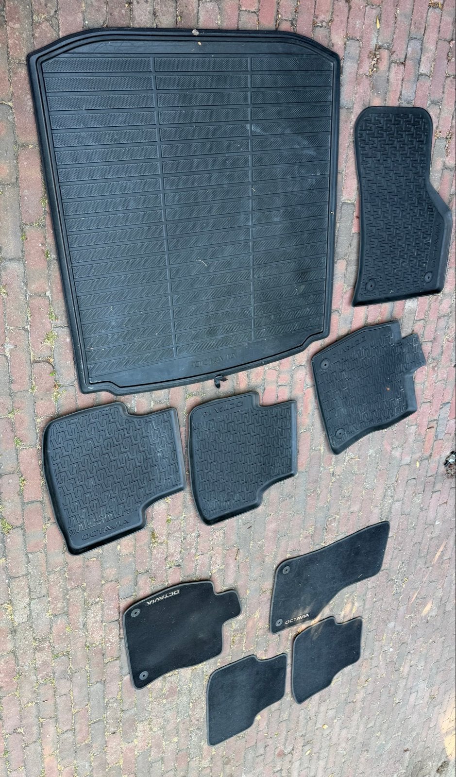 Originele Skoda Octavia 3 mattenset 2x(Stof & Rubber) 2014, Ophalen, Gebruikt