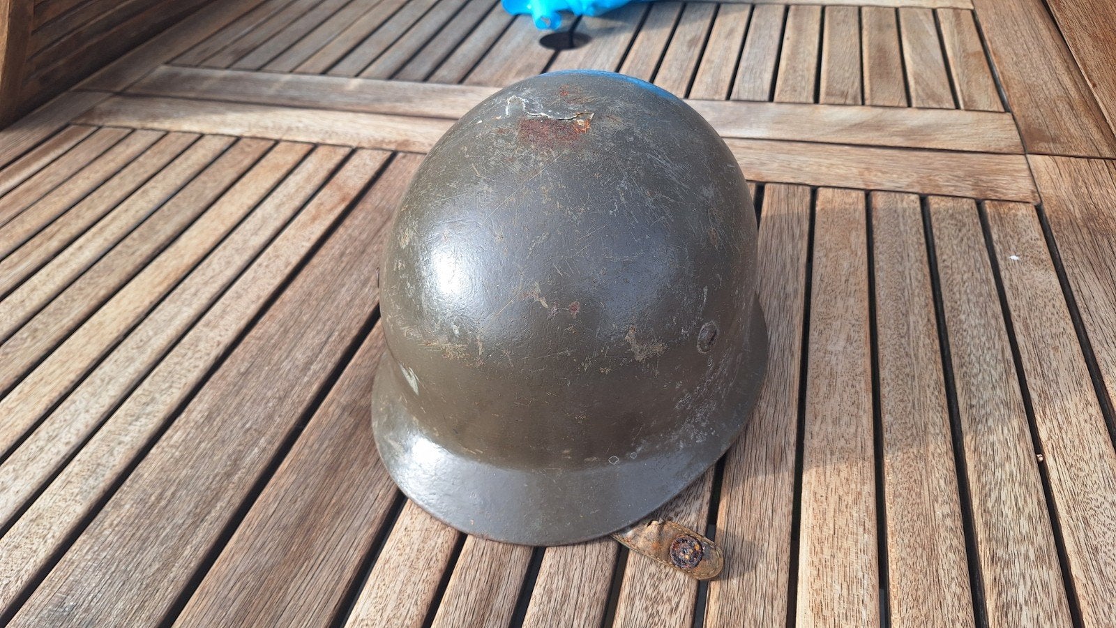Oude legerhelm - Vintage militaire helm, Ophalen of Verzenden, Landmacht, Helm of Baret