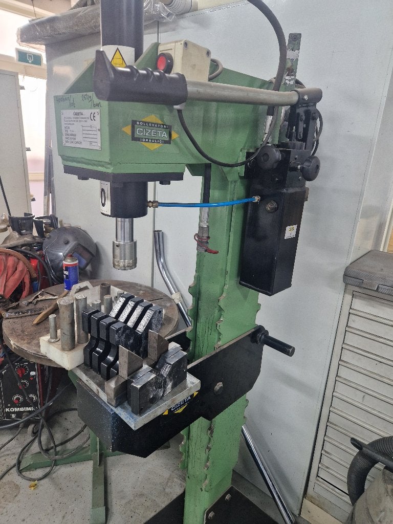 Werkplaatspers 10 Ton C-frame, Ophalen, Zo goed als nieuw