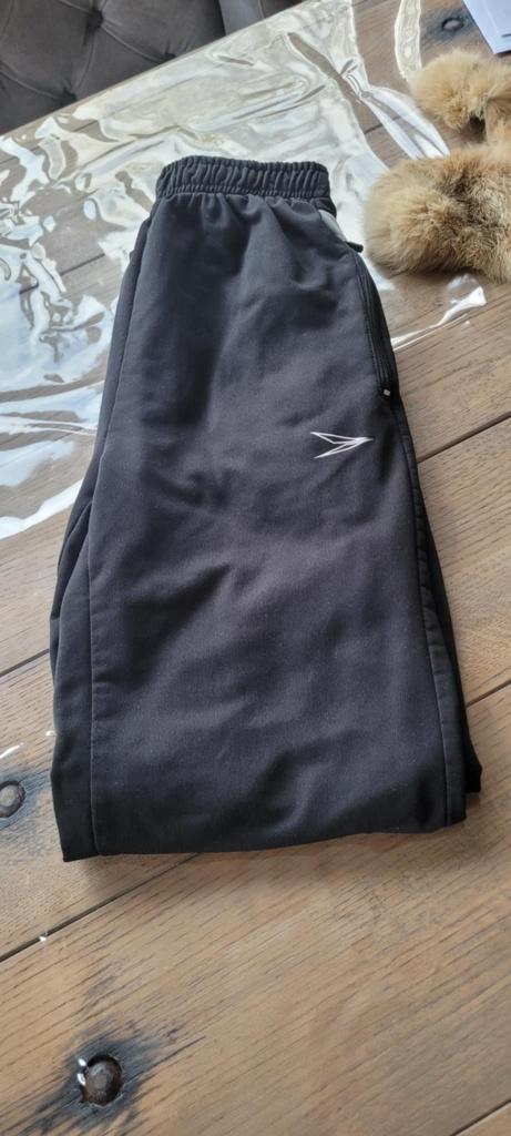 Osaga trainingsbroek, maat 164, Jongen of Meisje, Ophalen of Verzenden, Zo goed als nieuw, Sport- of Zwemkleding