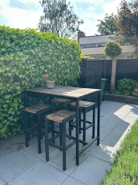 Barset - tafel met 4 krukken, Tuin en Terras, Tuinsets en Loungesets, Ophalen, 4 zitplaatsen, Gebruikt, Tuinset