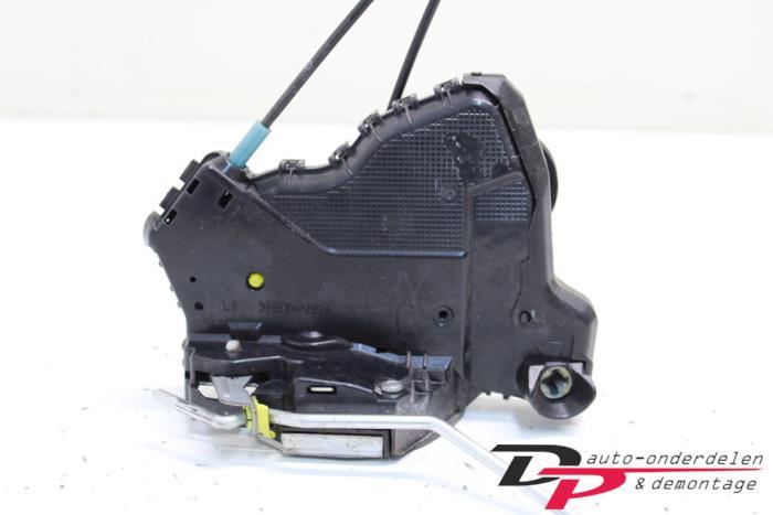 Deurslot Mechaniek 2Deurs links van een Toyota IQ, Gebruikt, -, -, Ophalen of Verzenden