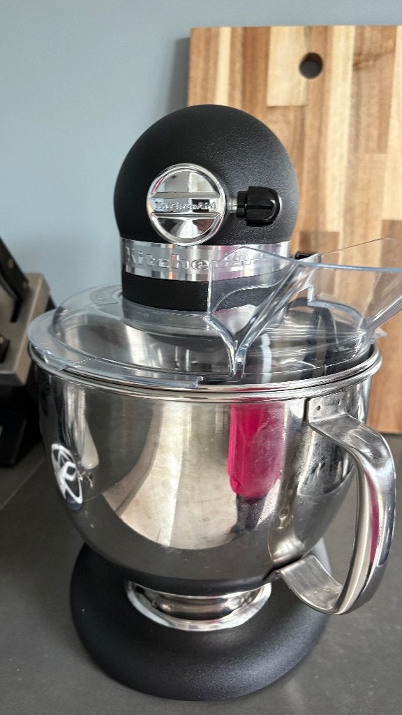 Kitchen Aid Artisan Mixer 5KSM175PS 2 mengkommen+vleesmolen, 4 liter of meer, Ophalen of Verzenden, Zo goed als nieuw, 3 snelheden of meer