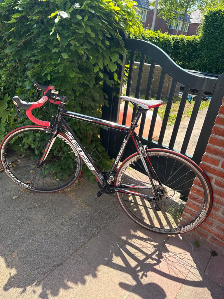 Sensa Romagna shimano Racefiets - Zwart/Rood, 56cm, Fietsen en Brommers, Fietsen | Racefietsen, 28 inch, Gebruikt, Aluminium, Meer dan 20 versnellingen