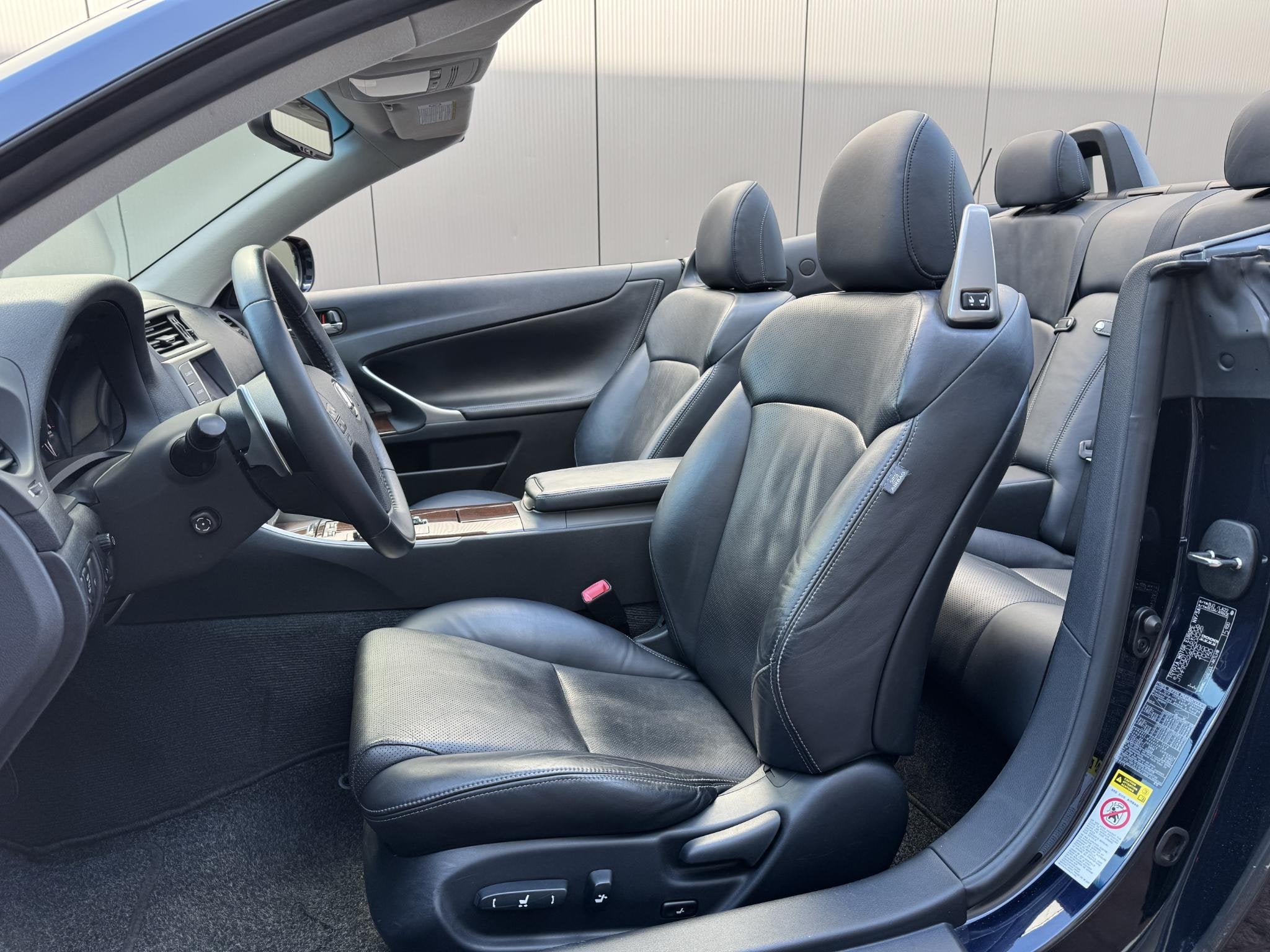 Lexus IS Cabriolet 250C Luxury V6 MarkLevinson 1e Eigenaar, Auto's, Automaat, Gebruikt, Cabriolet, Bedrijf