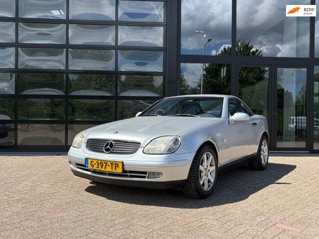Mercedes-Benz SLK-klasse 230 Kompressor Automaat | Rood Lede, Auto's, Mercedes-Benz, Achterwielaandrijving, Gebruikt, 4 cilinders