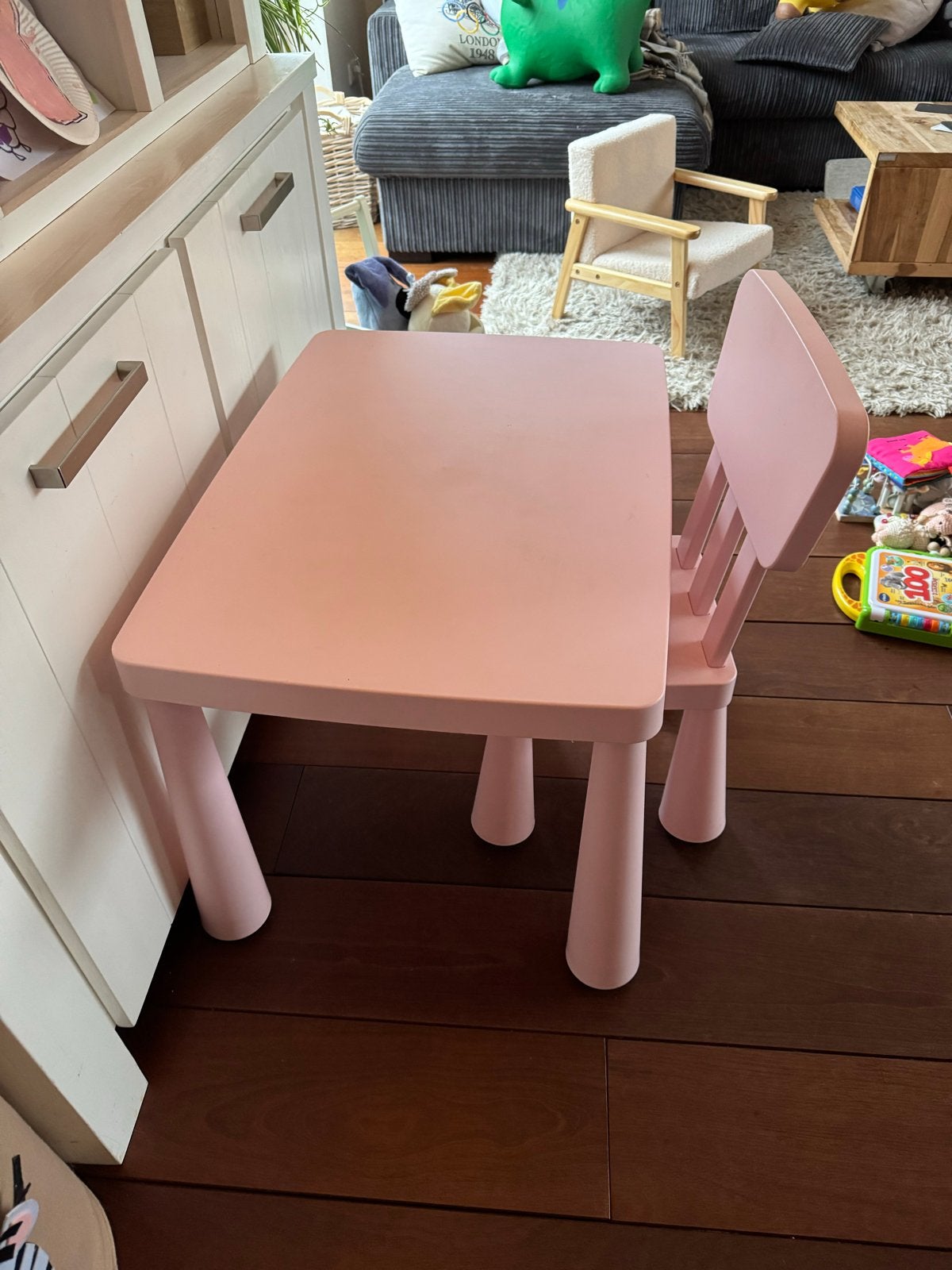 Roze kinderbureau met stoel - IKEA, Ophalen, Gebruikt, Tafel(s) en Stoel(en)