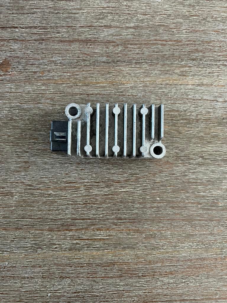Spannings regelaar Yamaha Neos 4t, Ophalen of Verzenden