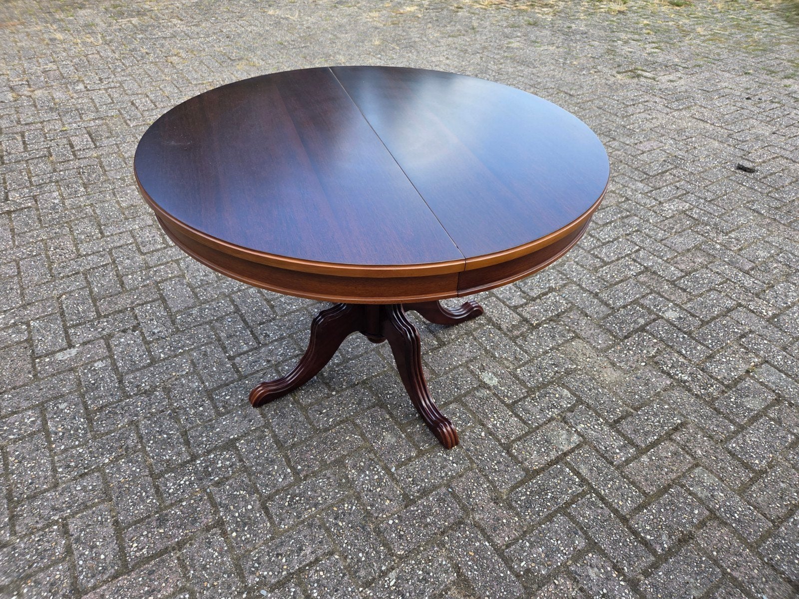 Nette ronde tafel 110 cm doorsnede bezorgen mogelijk, Huis en Inrichting, Tafels | Eettafels, Ophalen of Verzenden
