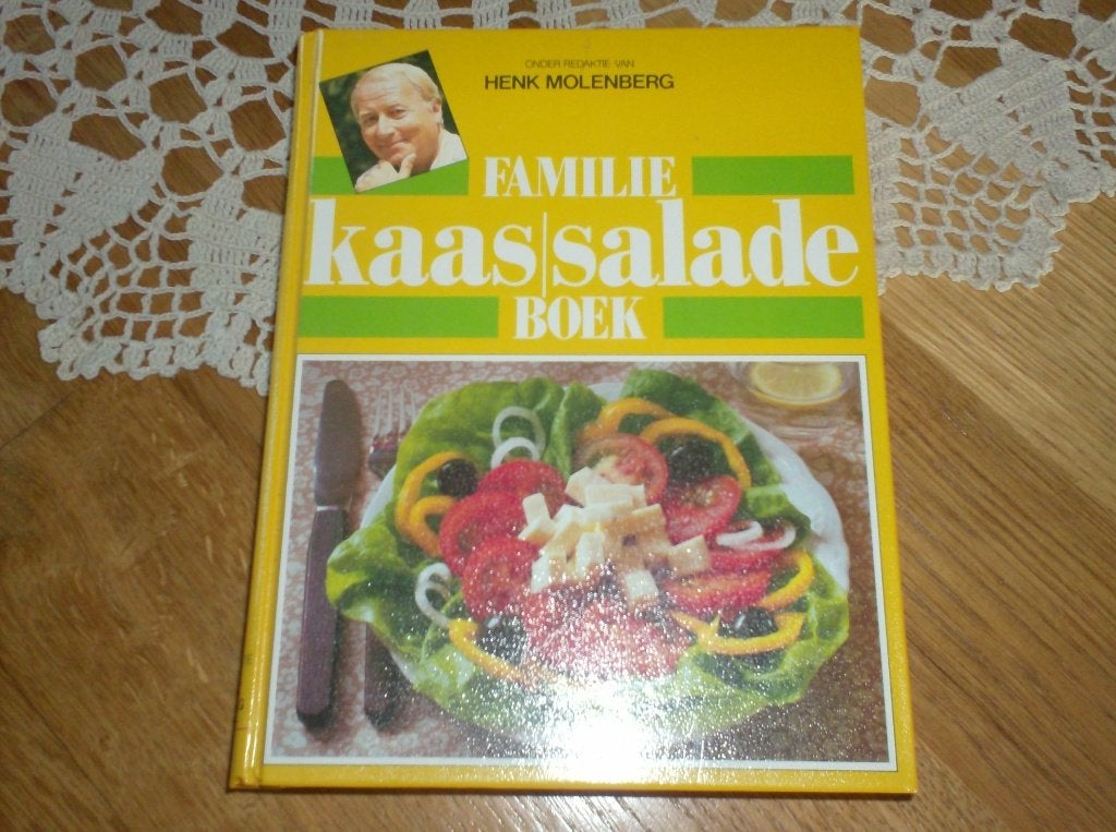 familie kaas/salade boek onder redaktie van henk molenberg., Ophalen of Verzenden, Zo goed als nieuw, Nederland en België