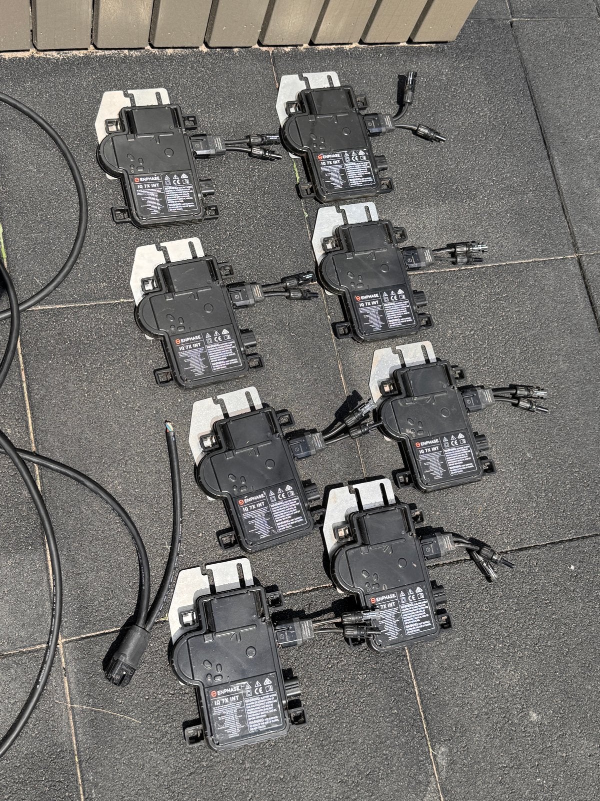 Enphase IQ7X INT Micro-omvormers (8 stuks), Verzenden, Gebruikt