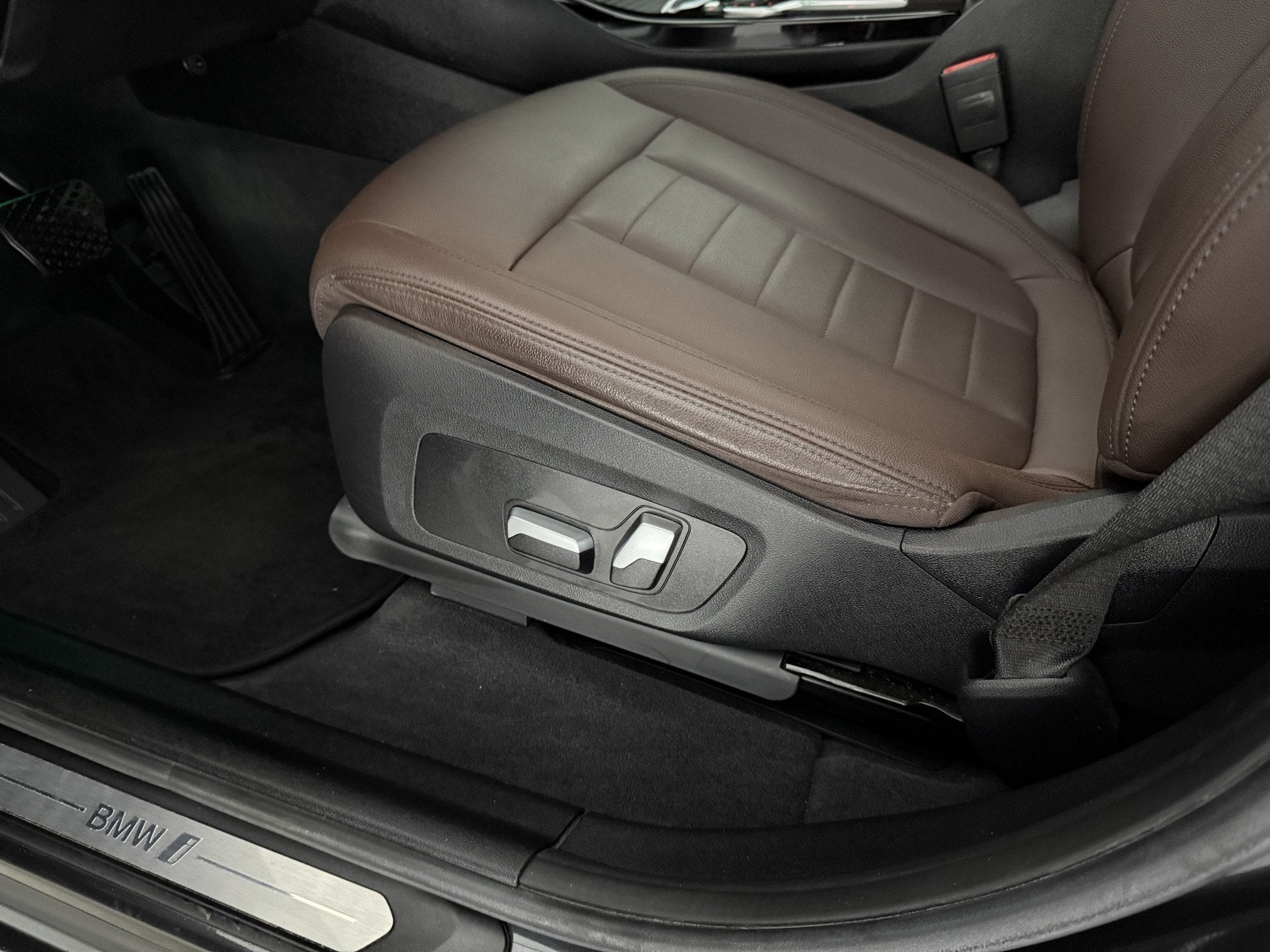 Foto 40 van BMW iX3 Executive 80 kWh | Snelladen | SOH 91% | Pano | Came