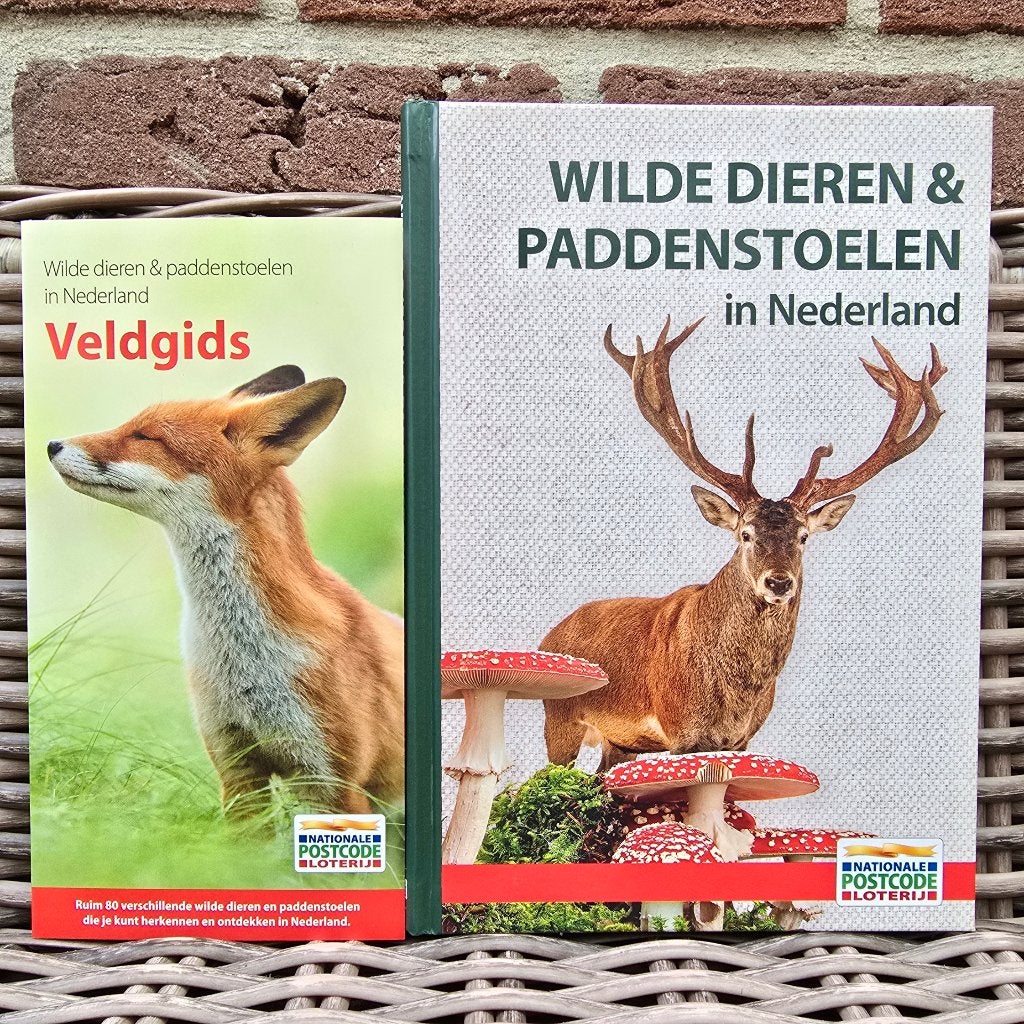 Boek Wilde dieren & paddenstoelen in Nederland + Veldgids, Boeken, Natuur, Ophalen of Verzenden, Nieuw, Natuur algemeen