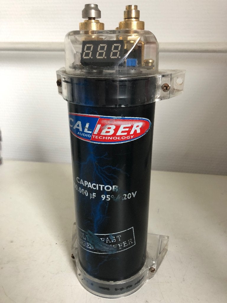 Caliber condensator 1farad met volt meter, Ophalen of Verzenden, Zo goed als nieuw